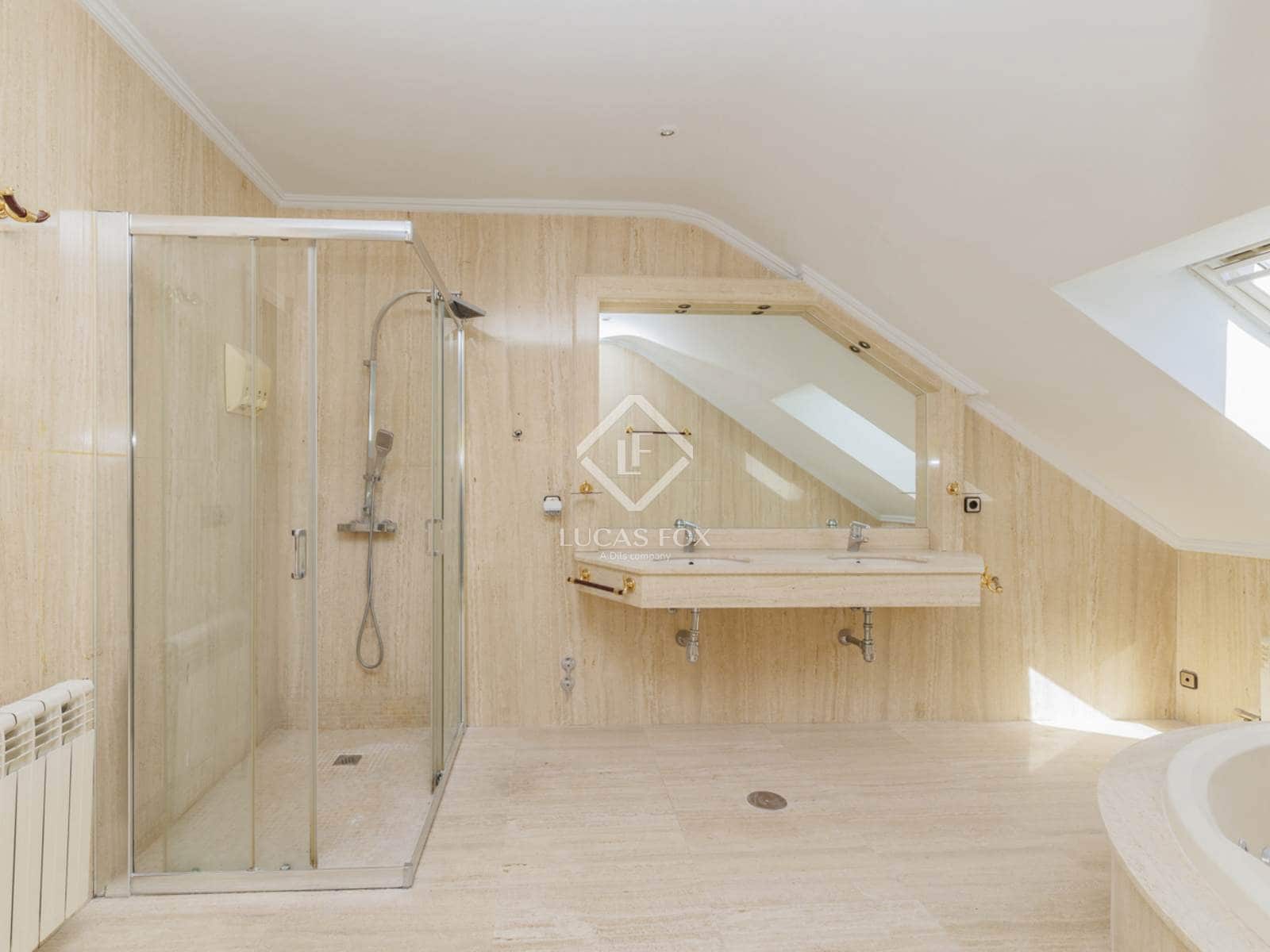 6 sypialnia Willa do wynajęcia w Las Rozas de Madrid z garażem - 4 500 € (Ref: 9215789)