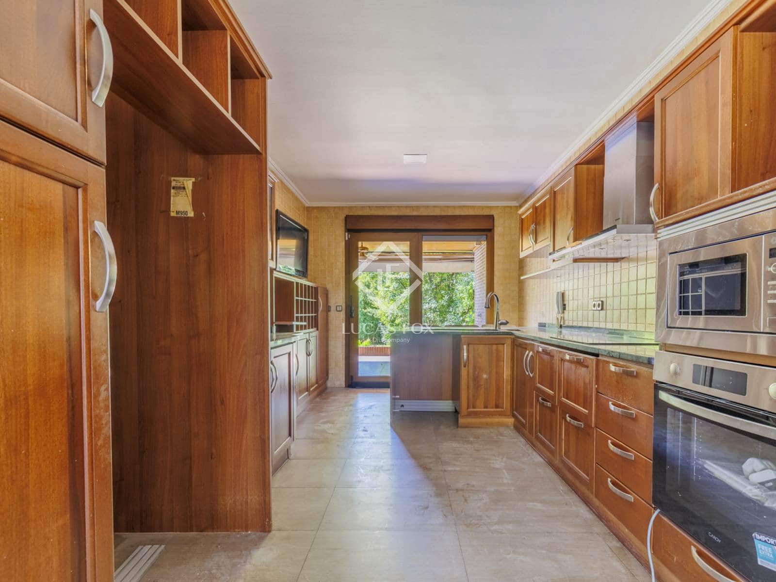 6 sypialnia Willa do wynajęcia w Las Rozas de Madrid z garażem - 4 500 € (Ref: 9215789)