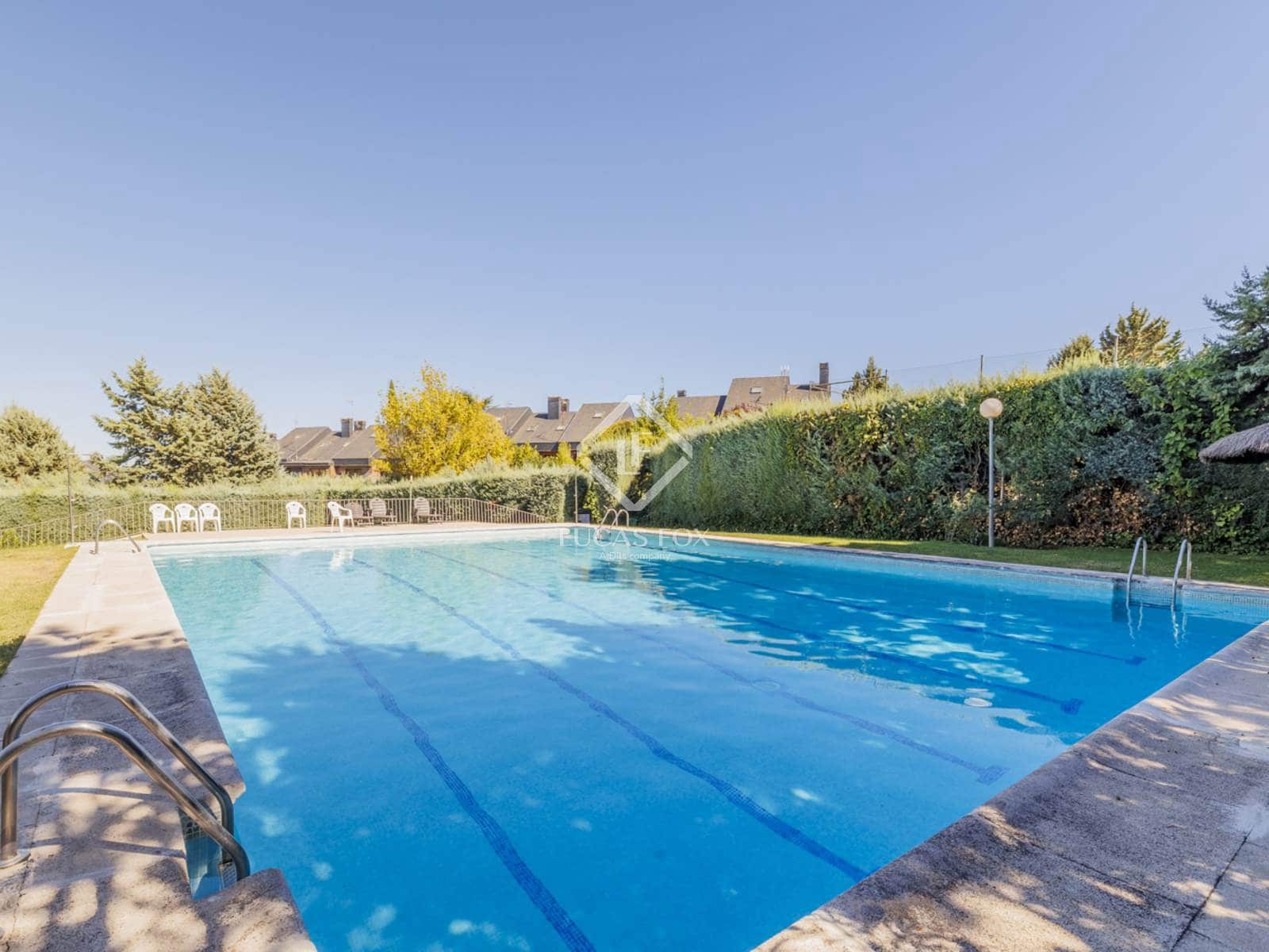 6 sypialnia Willa do wynajęcia w Las Rozas de Madrid z garażem - 4 500 € (Ref: 9215789)