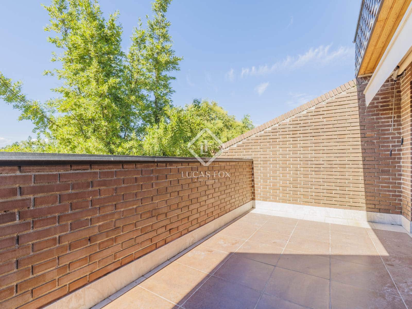 6 sypialnia Willa do wynajęcia w Las Rozas de Madrid z garażem - 4 500 € (Ref: 9215789)