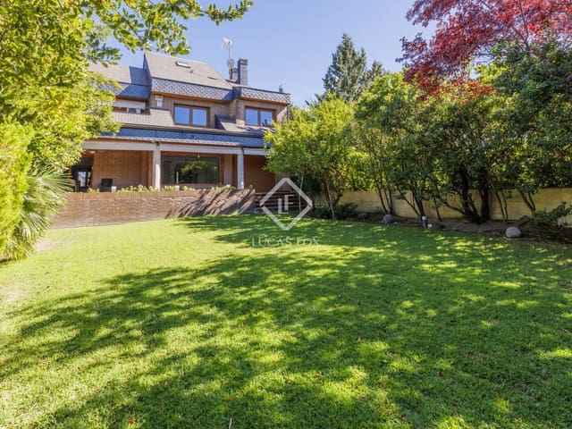 6 sypialnia Willa do wynajęcia w Las Rozas de Madrid z garażem - 4 500 € (Ref: 9215789)