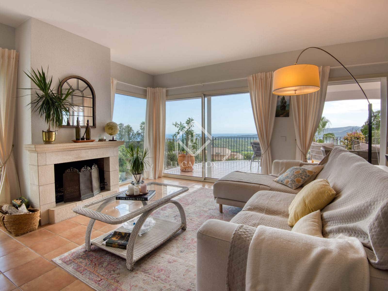 5 slaapkamer Villa te koop in Platja d'Aro met zwembad garage - € 1.050.000 (Ref: 9216373)