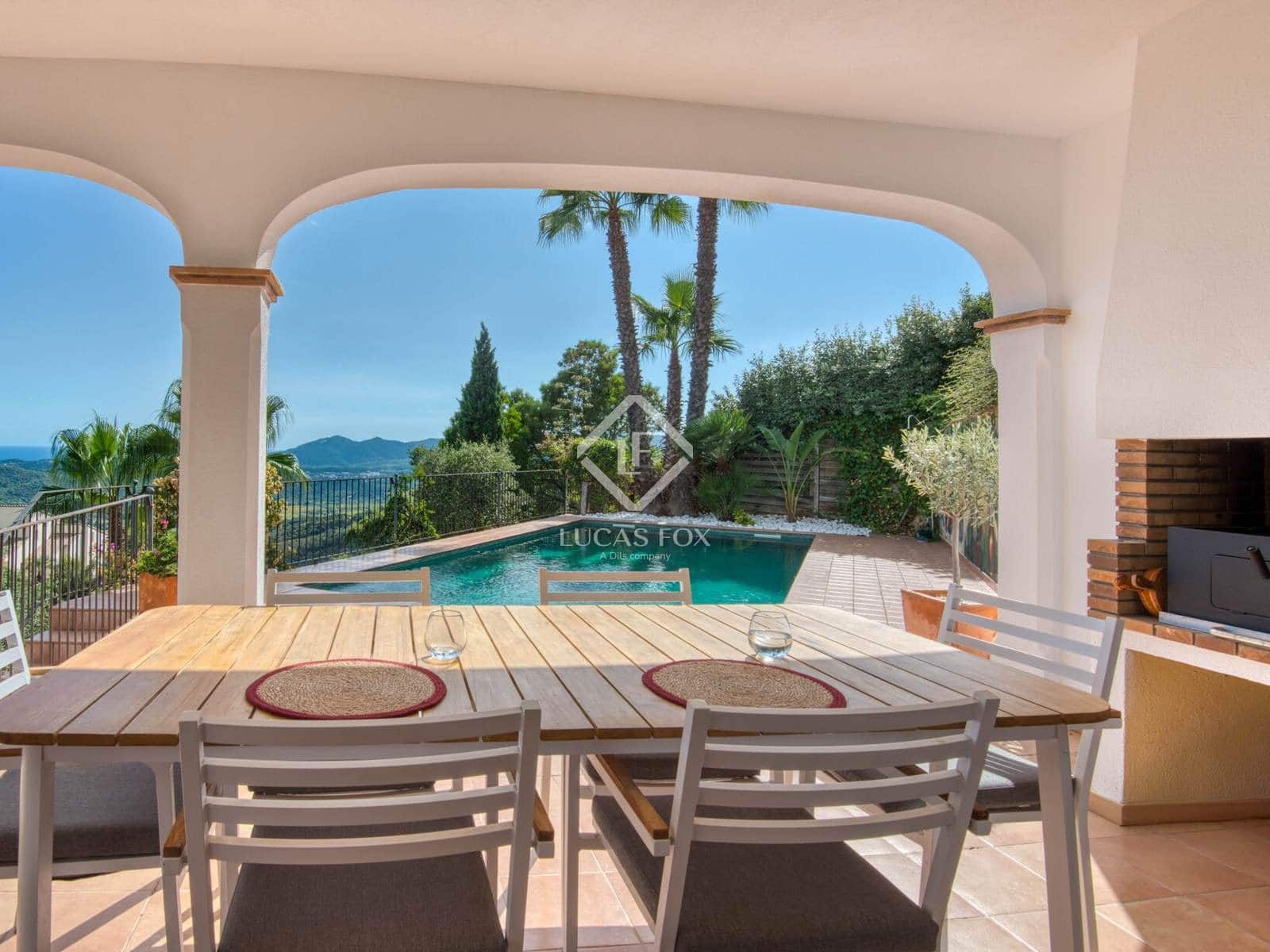 5 slaapkamer Villa te koop in Platja d'Aro met zwembad garage - € 1.050.000 (Ref: 9216373)