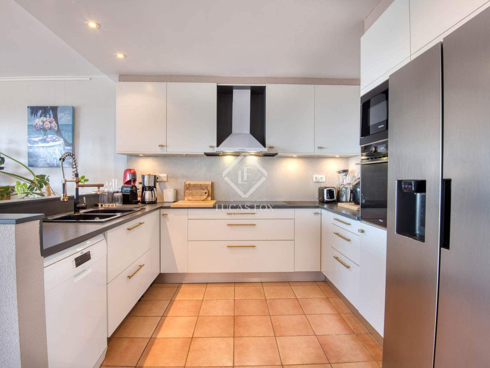 5 slaapkamer Villa te koop in Platja d'Aro met zwembad garage - € 1.050.000 (Ref: 9216373)