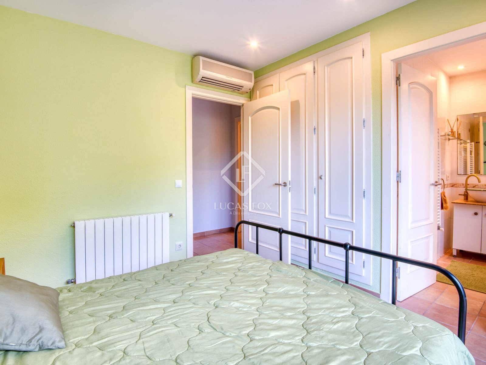 5 slaapkamer Villa te koop in Platja d'Aro met zwembad garage - € 1.050.000 (Ref: 9216373)