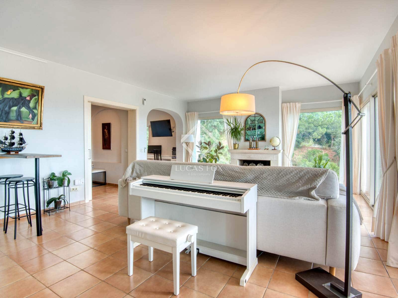 5 slaapkamer Villa te koop in Platja d'Aro met zwembad garage - € 1.050.000 (Ref: 9216373)