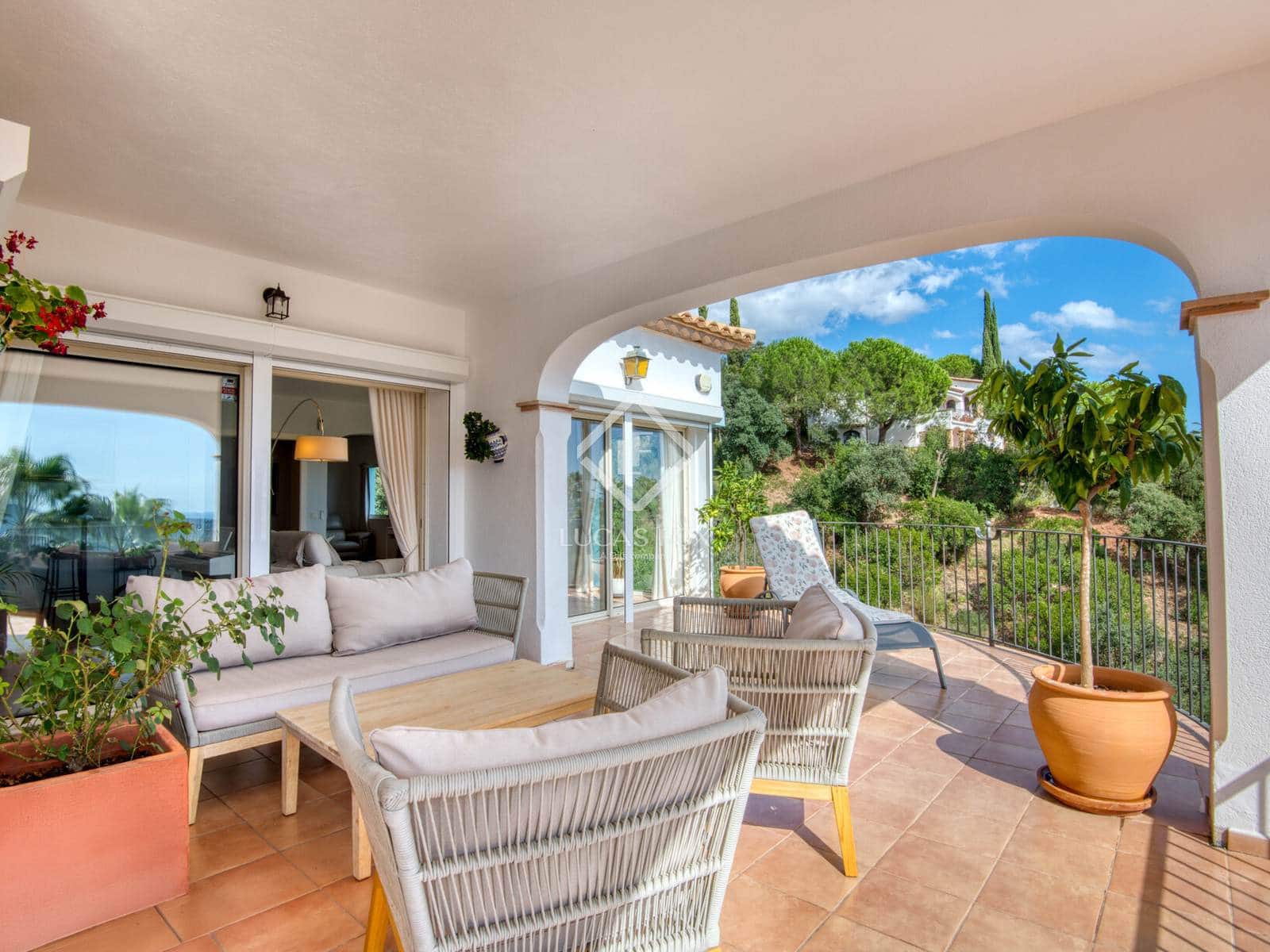 5 slaapkamer Villa te koop in Platja d'Aro met zwembad garage - € 1.050.000 (Ref: 9216373)