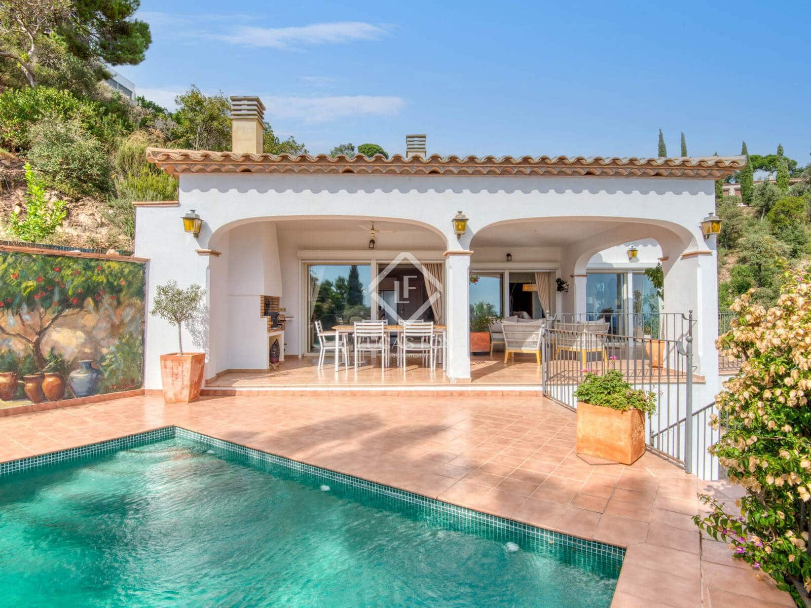 5 slaapkamer Villa te koop in Platja d'Aro met zwembad garage - € 1.050.000 (Ref: 9216373)
