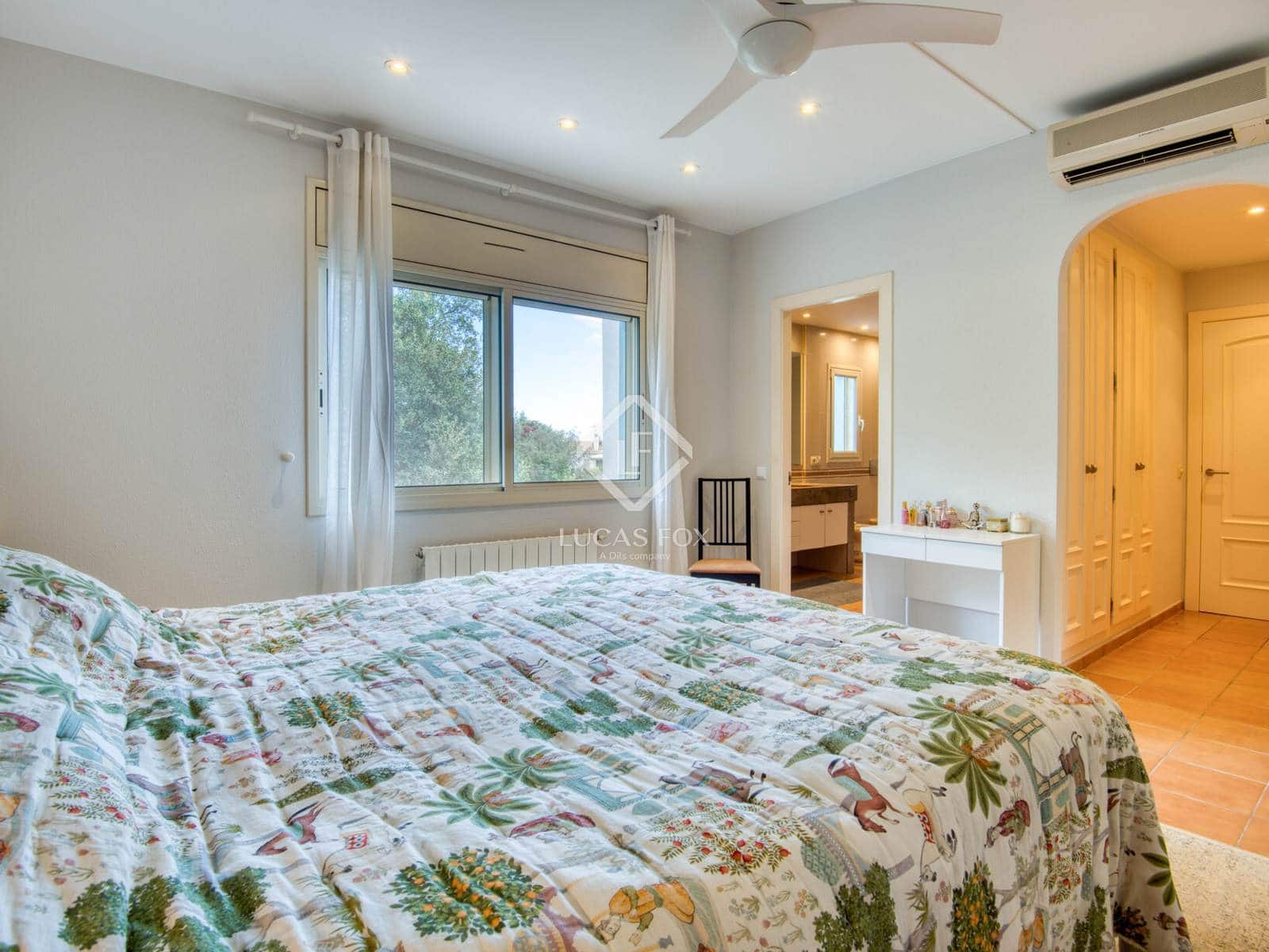 5 slaapkamer Villa te koop in Platja d'Aro met zwembad garage - € 1.050.000 (Ref: 9216373)