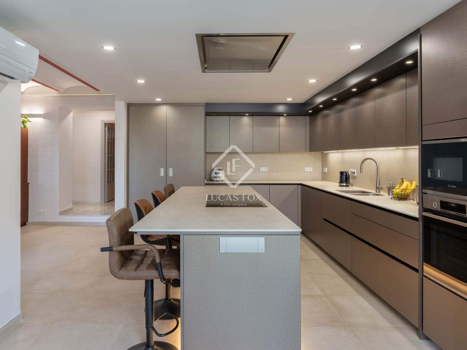 5 slaapkamer Villa te koop in Santa Cristina d'Aro met zwembad garage - € 895.000 (Ref: 9216374)