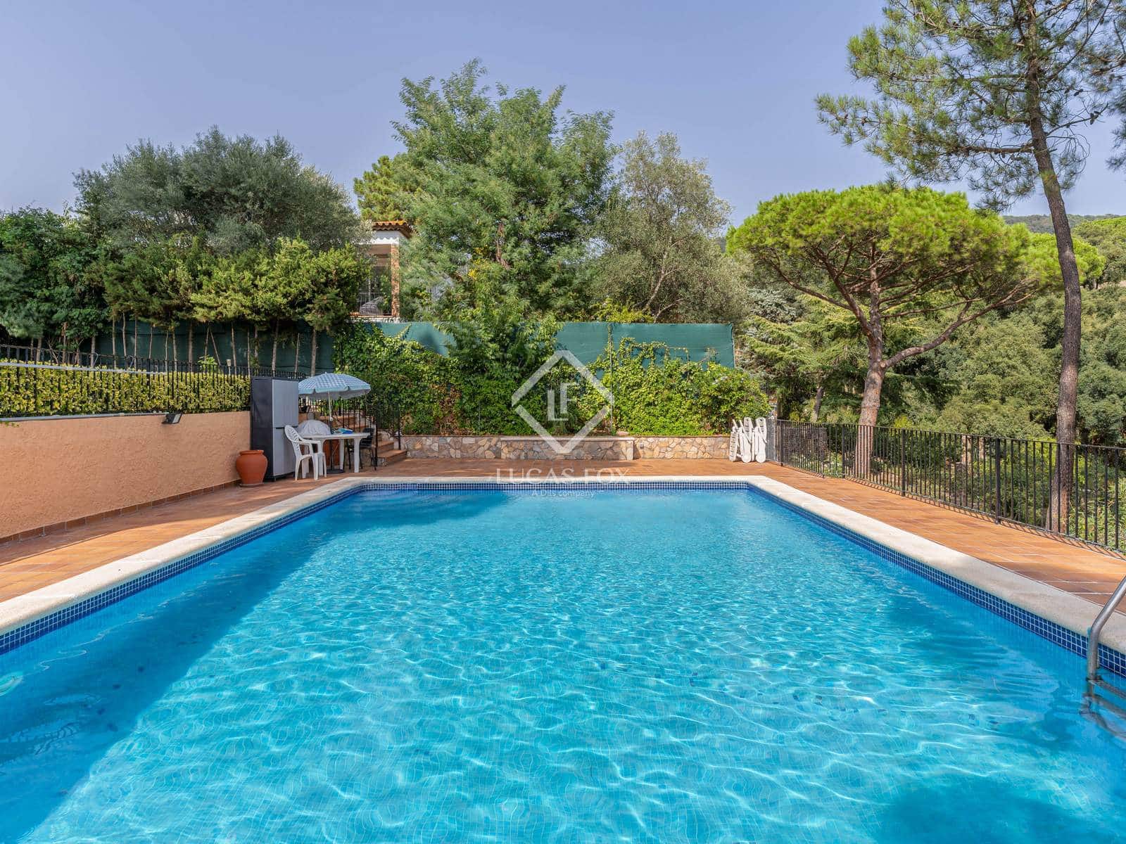 5 slaapkamer Villa te koop in Santa Cristina d'Aro met zwembad garage - € 895.000 (Ref: 9216374)