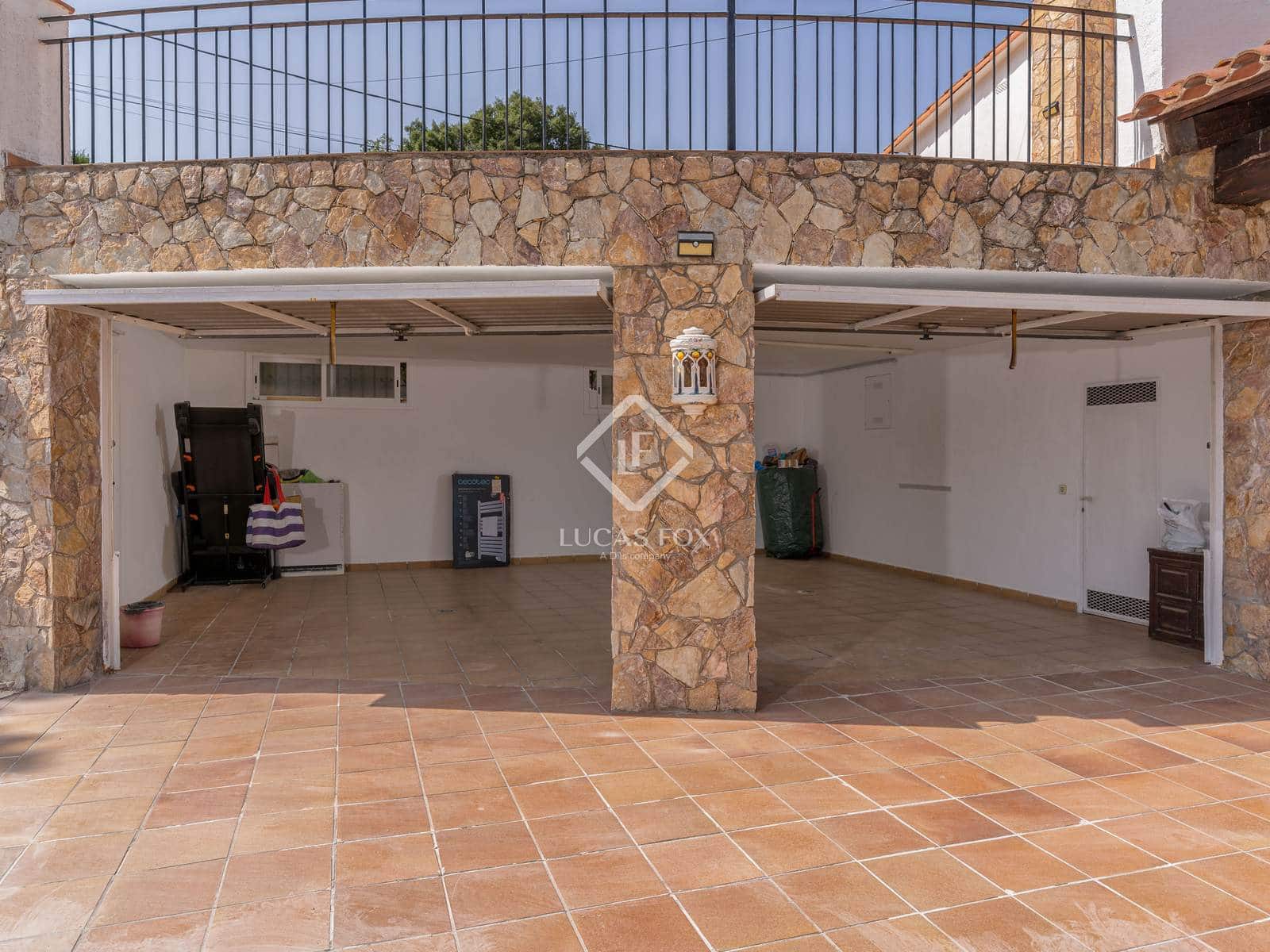 5 slaapkamer Villa te koop in Santa Cristina d'Aro met zwembad garage - € 895.000 (Ref: 9216374)