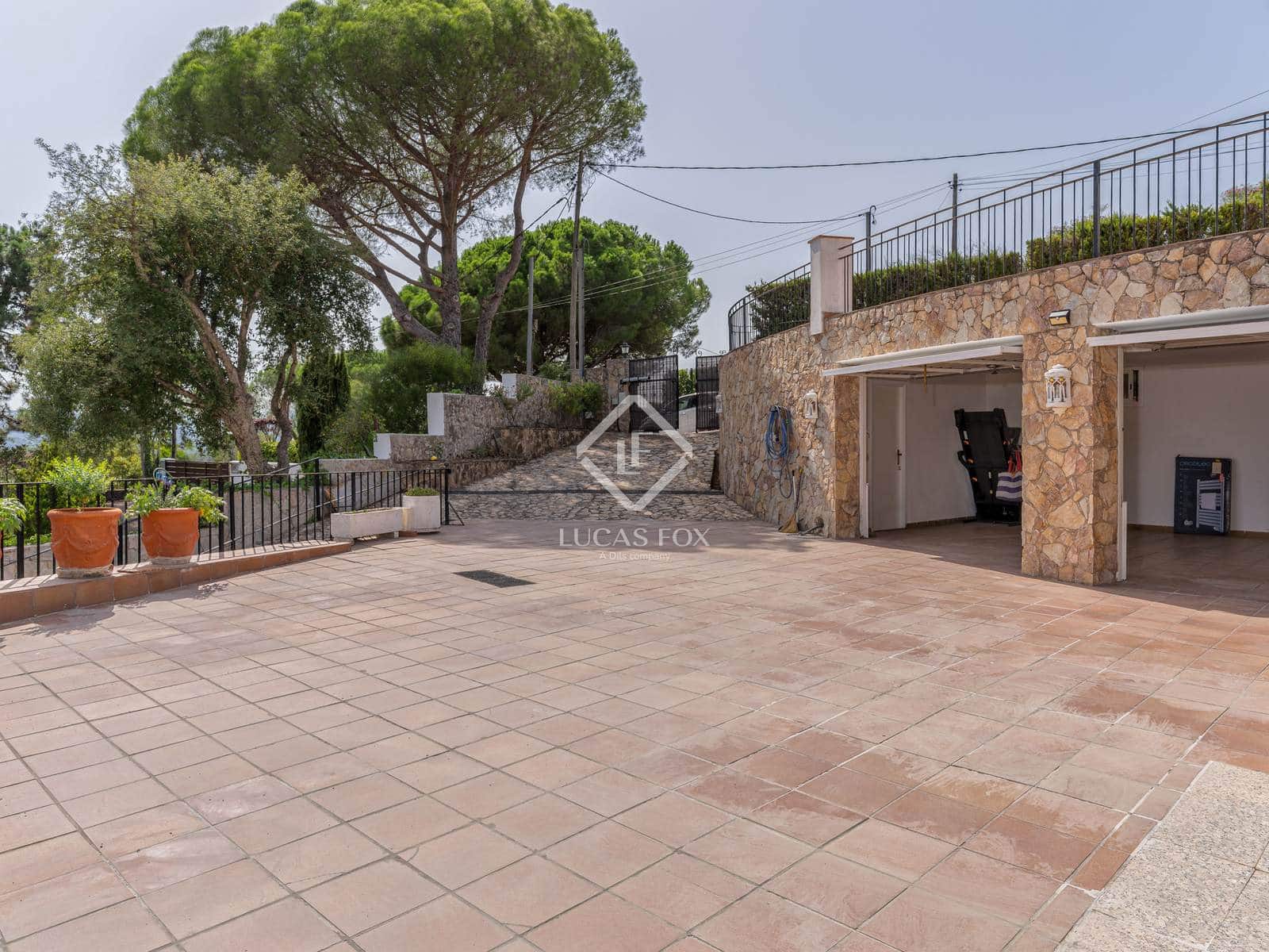 5 slaapkamer Villa te koop in Santa Cristina d'Aro met zwembad garage - € 895.000 (Ref: 9216374)