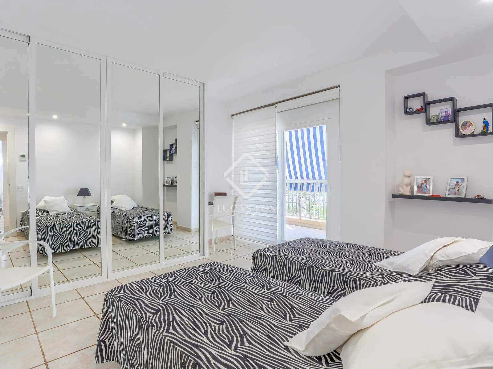 3 sypialnia Apartament na sprzedaż w Santa Ponsa z basenem garażem - 1 060 500 € (Ref: 9219140)