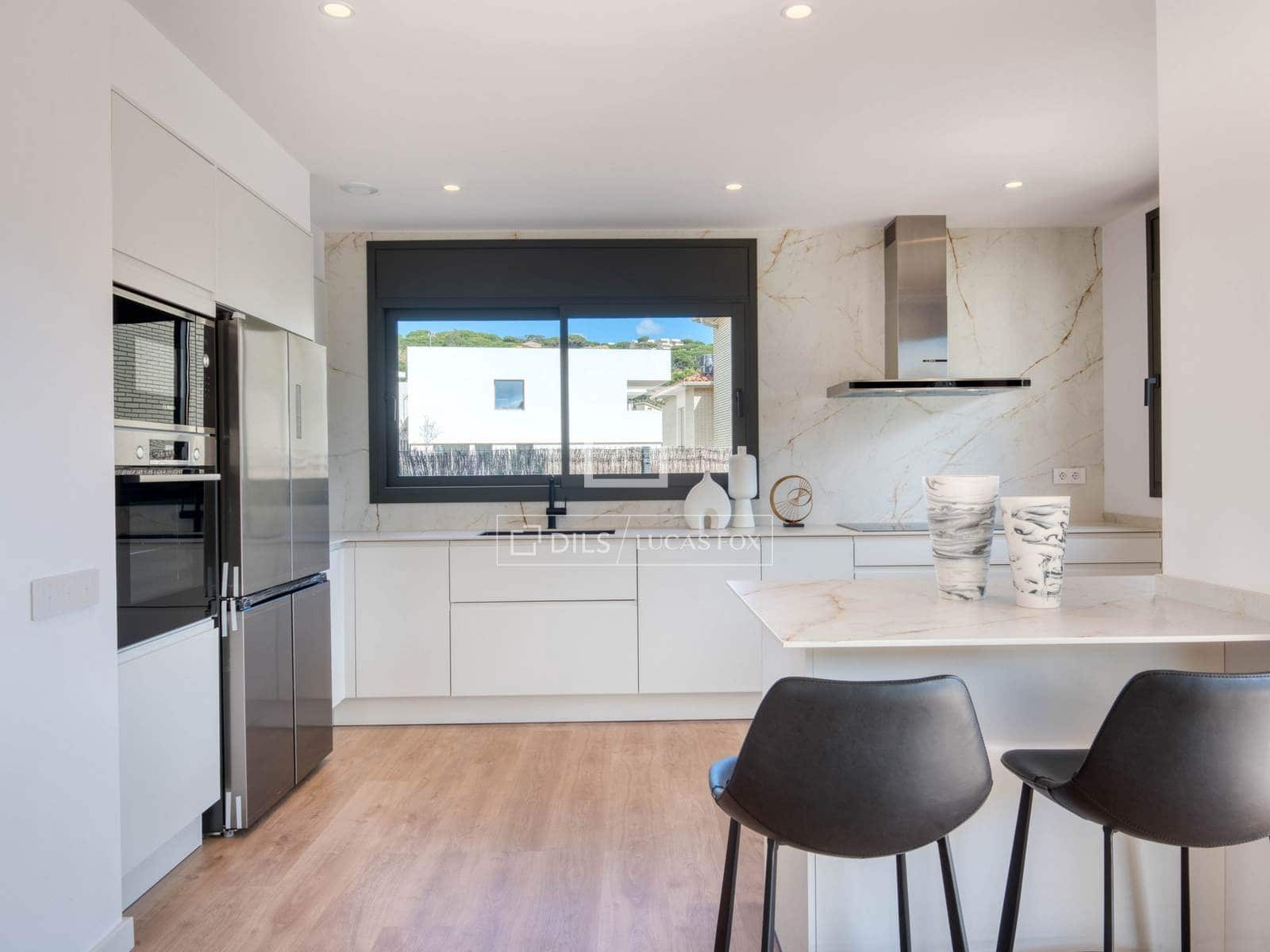 4 bedroom Villa for sale in Sant Feliu de Guixols with pool garage - € 1,700,000 (Ref: 9219141)