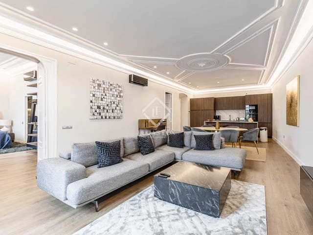 2 soveværelse Lejlighed til salg i Barcelona by - € 1.200.000 (Ref: 9221357)