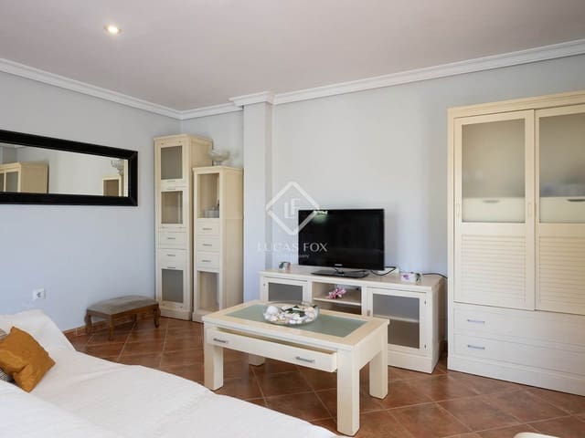 4 bedroom Villa for sale in Pontevedra city with garage - € 420,000 (Ref: 9223582)