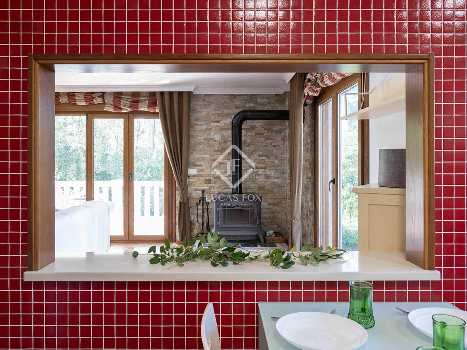 4 soveværelse Villa til salg i Pontevedra by med garage - € 420.000 (Ref: 9223582)