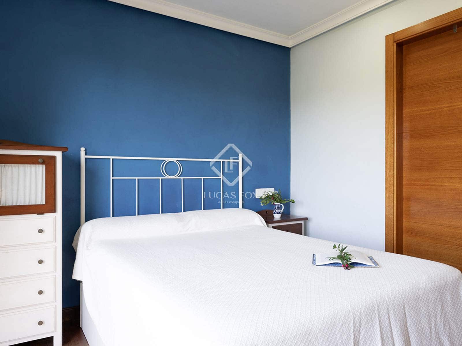 4 soveværelse Villa til salg i Pontevedra by med garage - € 420.000 (Ref: 9223582)