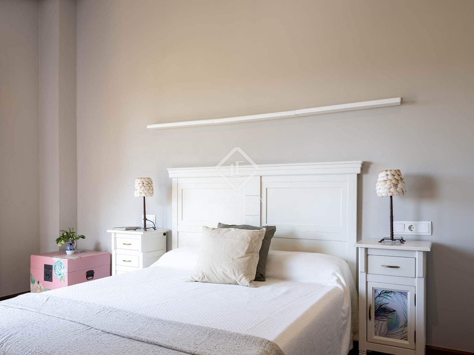 4 soveværelse Villa til salg i Pontevedra by med garage - € 420.000 (Ref: 9223582)