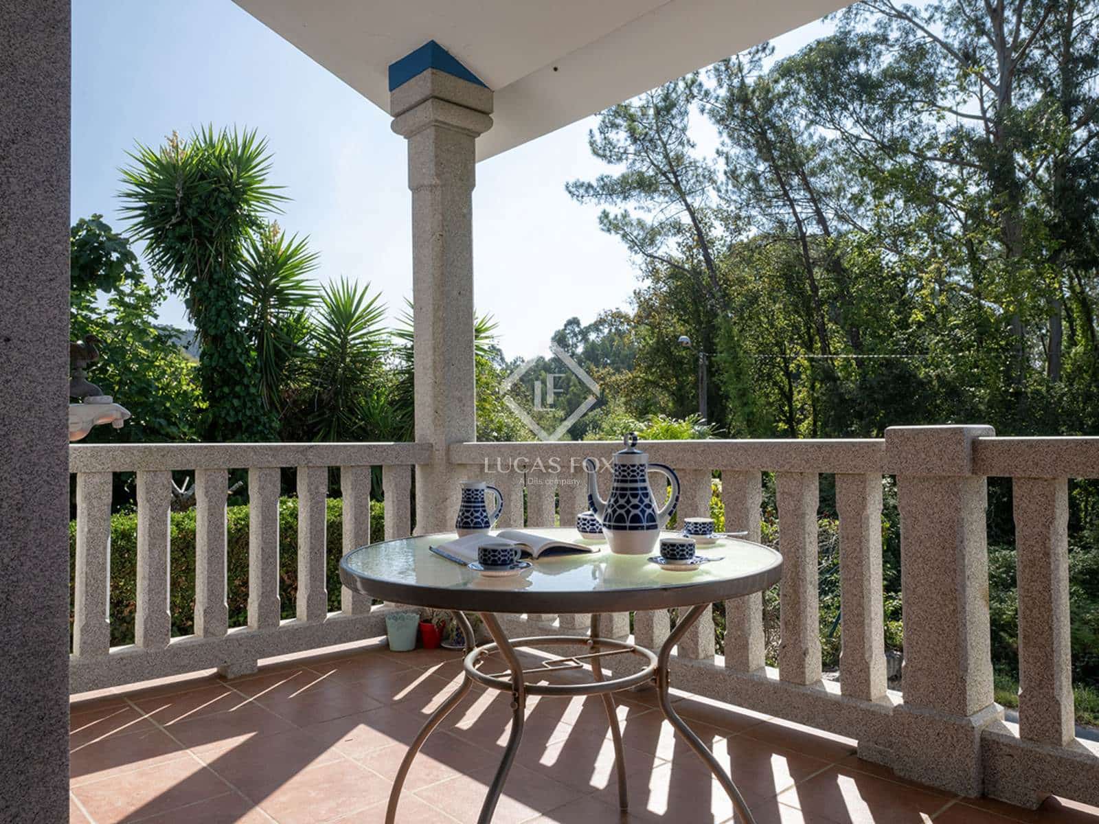 4 soveværelse Villa til salg i Pontevedra by med garage - € 420.000 (Ref: 9223582)