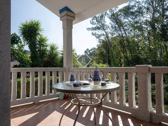 4 bedroom Villa for sale in Pontevedra city with garage - € 420,000 (Ref: 9223582)