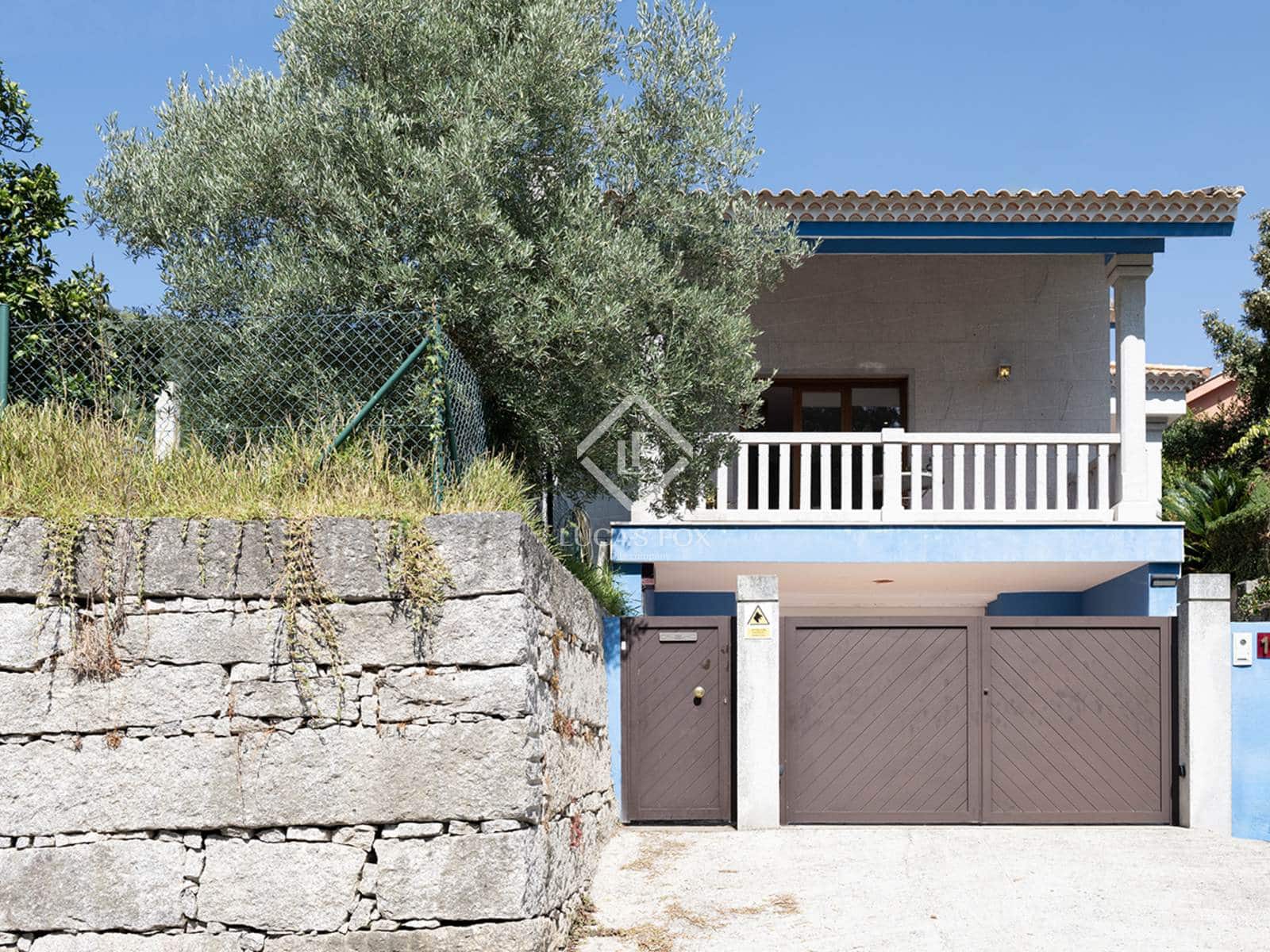 4 soveværelse Villa til salg i Pontevedra by med garage - € 420.000 (Ref: 9223582)