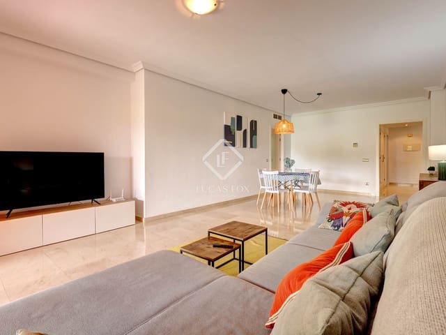 Apartamento de 2 habitaciones en Casares en venta con garaje - 450.000 € (Ref: 9227378)