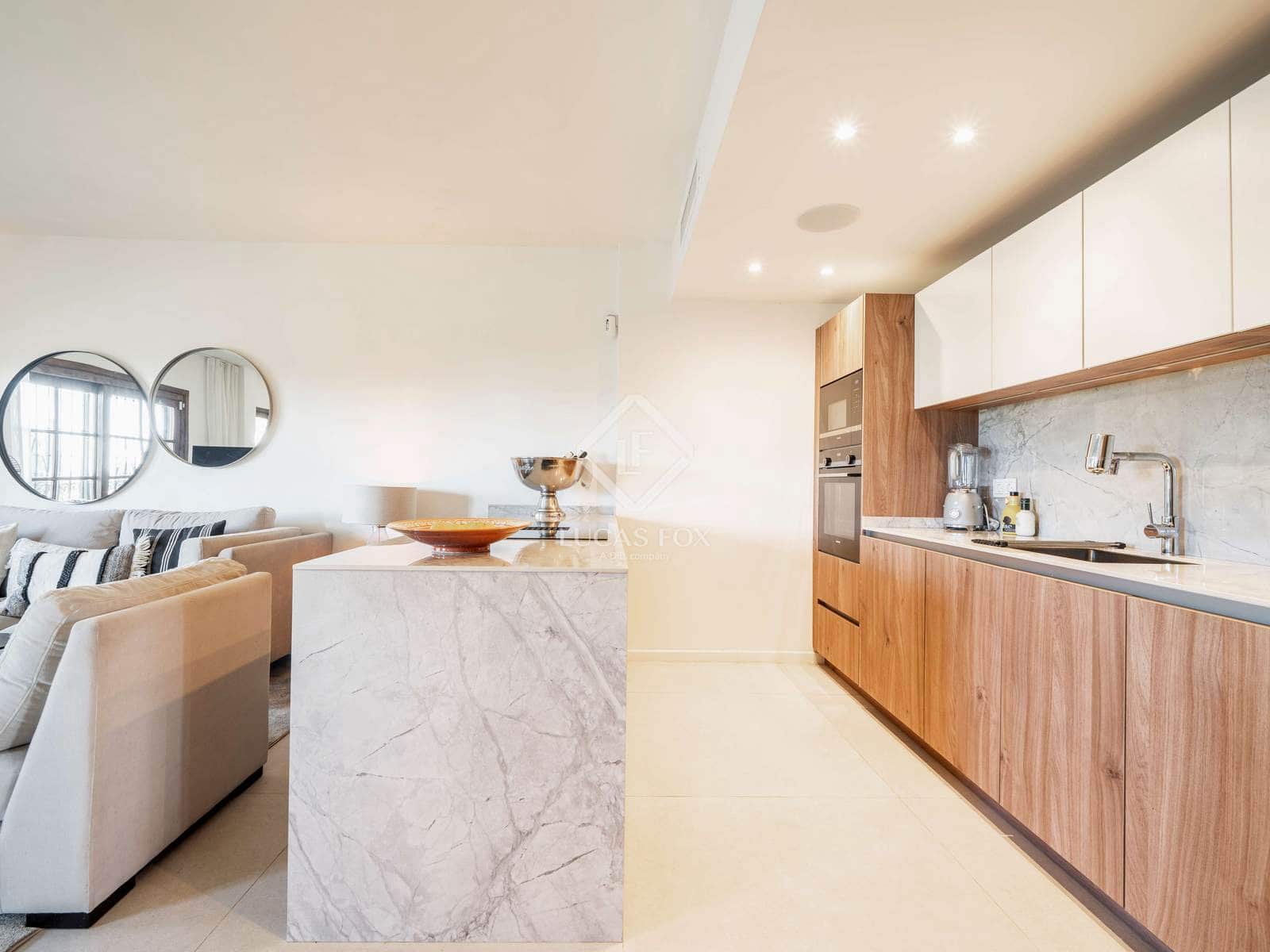 3 bedroom Apartment for sale in Nueva Andalucia with pool - € 765,000 (Ref: 9227379)