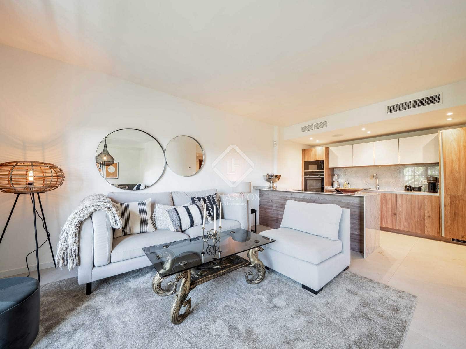 3 bedroom Apartment for sale in Nueva Andalucia with pool - € 765,000 (Ref: 9227379)