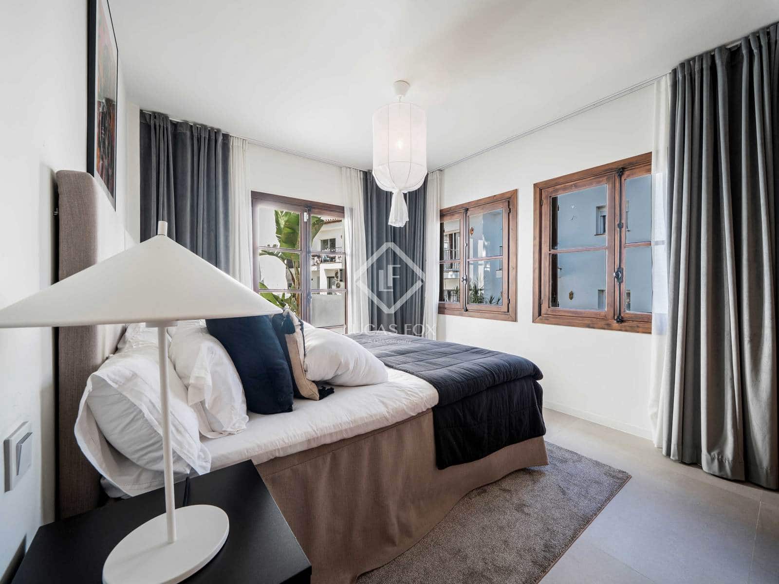 3 bedroom Apartment for sale in Nueva Andalucia with pool - € 765,000 (Ref: 9227379)