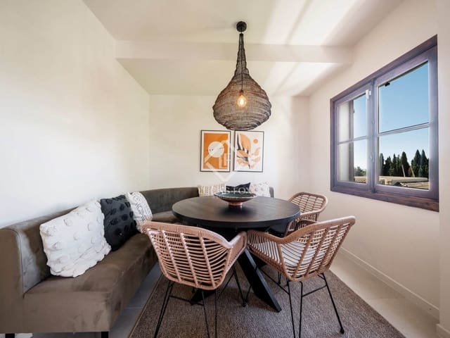 3 bedroom Apartment for sale in Nueva Andalucia, Marbella with pool - € 765,000 (Ref: 9227379)