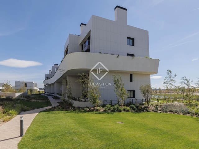 4 soveværelse Lejlighed til leje i Pozuelo de Alarcón med swimmingpool garage - € 7.150 (Ref: 9227380)