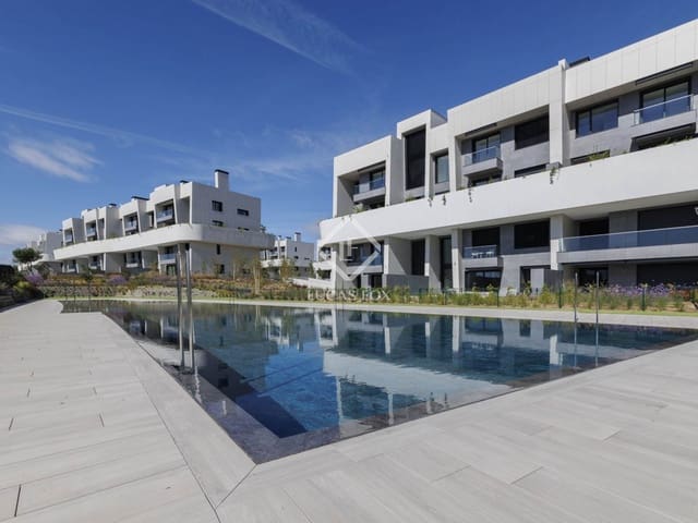 4 soveværelse Lejlighed til leje i Pozuelo de Alarcón med swimmingpool garage - € 7.150 (Ref: 9227380)