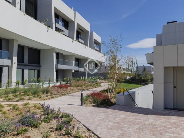 4 soveværelse Lejlighed til leje i Pozuelo de Alarcón med swimmingpool garage - € 7.150 (Ref: 9227380)