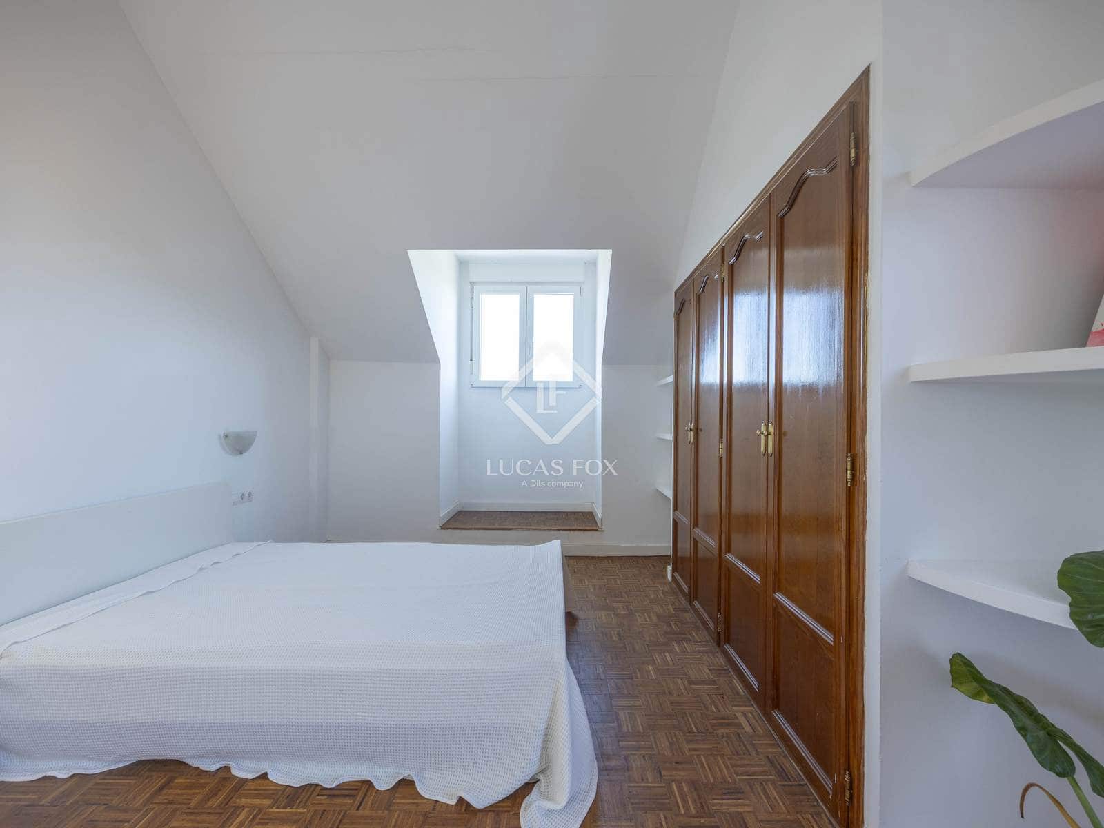 5 soverom Villa til salgs i La Canada med svømmebasseng garasje - € 490 000 (Ref: 9227731)