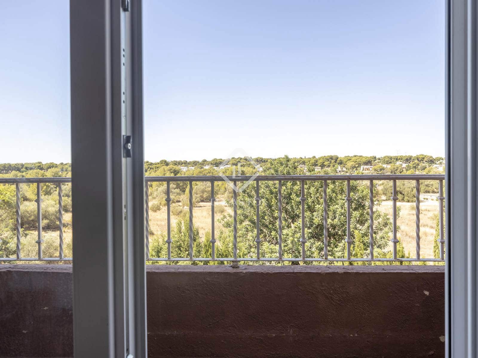 5 soverom Villa til salgs i La Canada med svømmebasseng garasje - € 490 000 (Ref: 9227731)