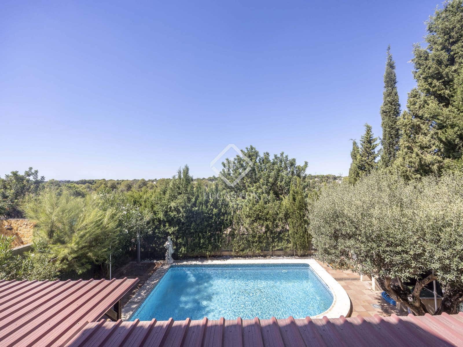 5 soverom Villa til salgs i La Canada med svømmebasseng garasje - € 490 000 (Ref: 9227731)