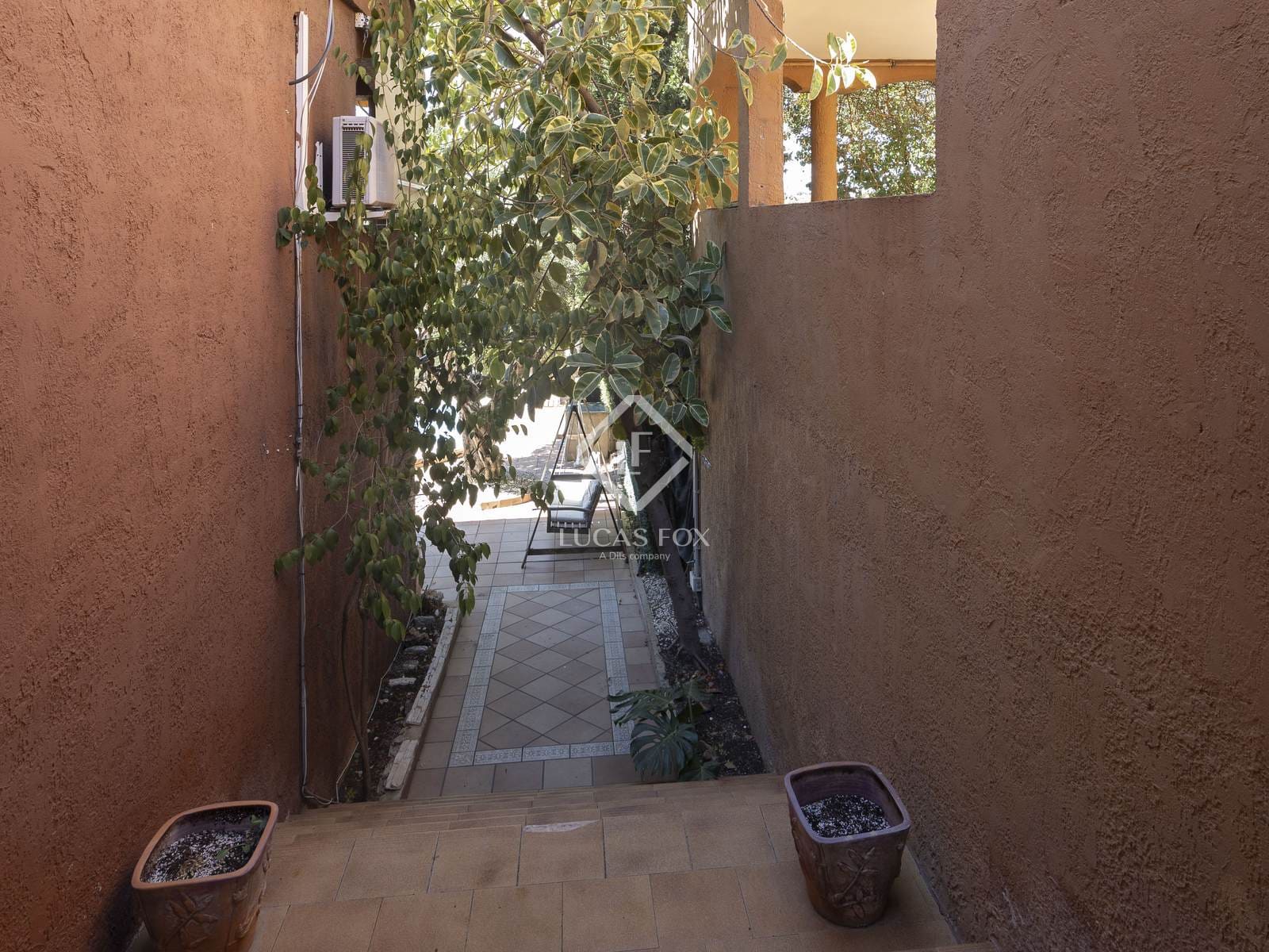 5 soverom Villa til salgs i La Canada med svømmebasseng garasje - € 490 000 (Ref: 9227731)