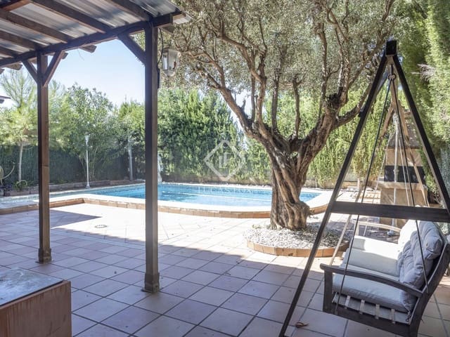 5 soverom Villa til salgs i La Cañada, Paterna med svømmebasseng garasje - € 490 000 (Ref: 9227731)
