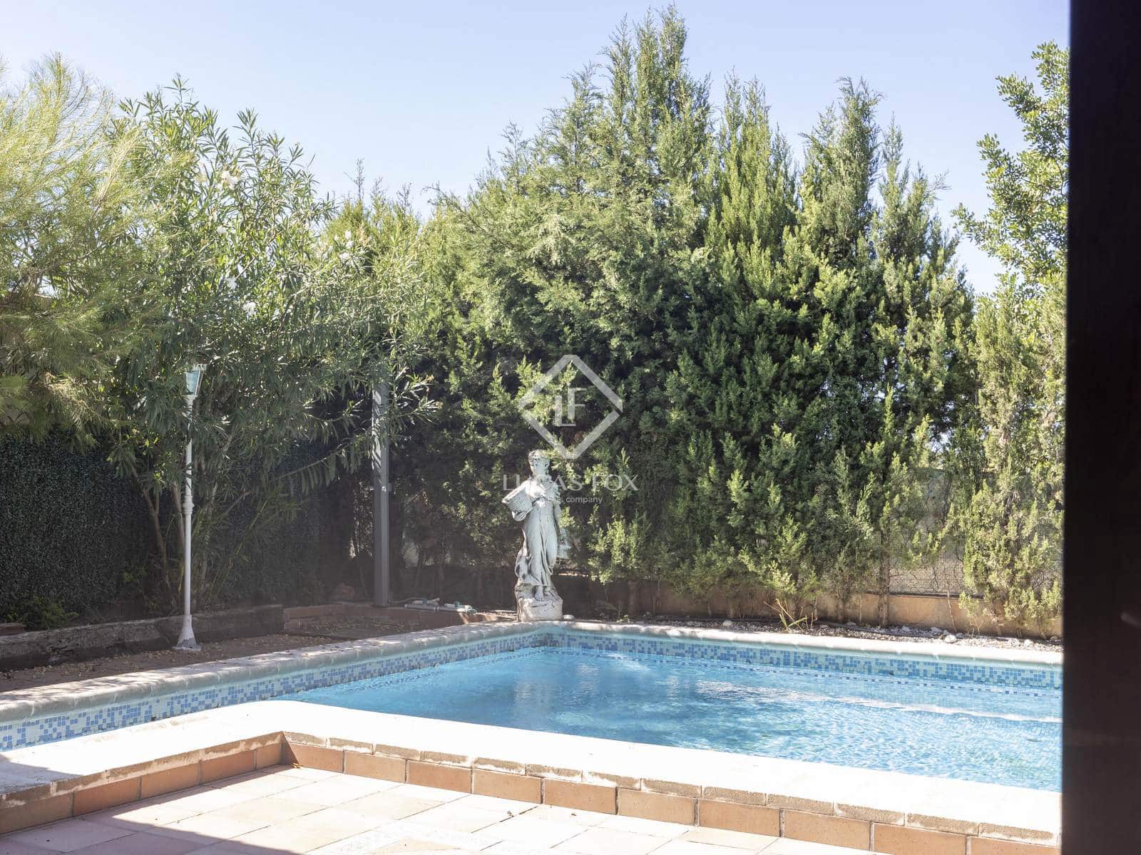 5 soverom Villa til salgs i La Canada med svømmebasseng garasje - € 490 000 (Ref: 9227731)