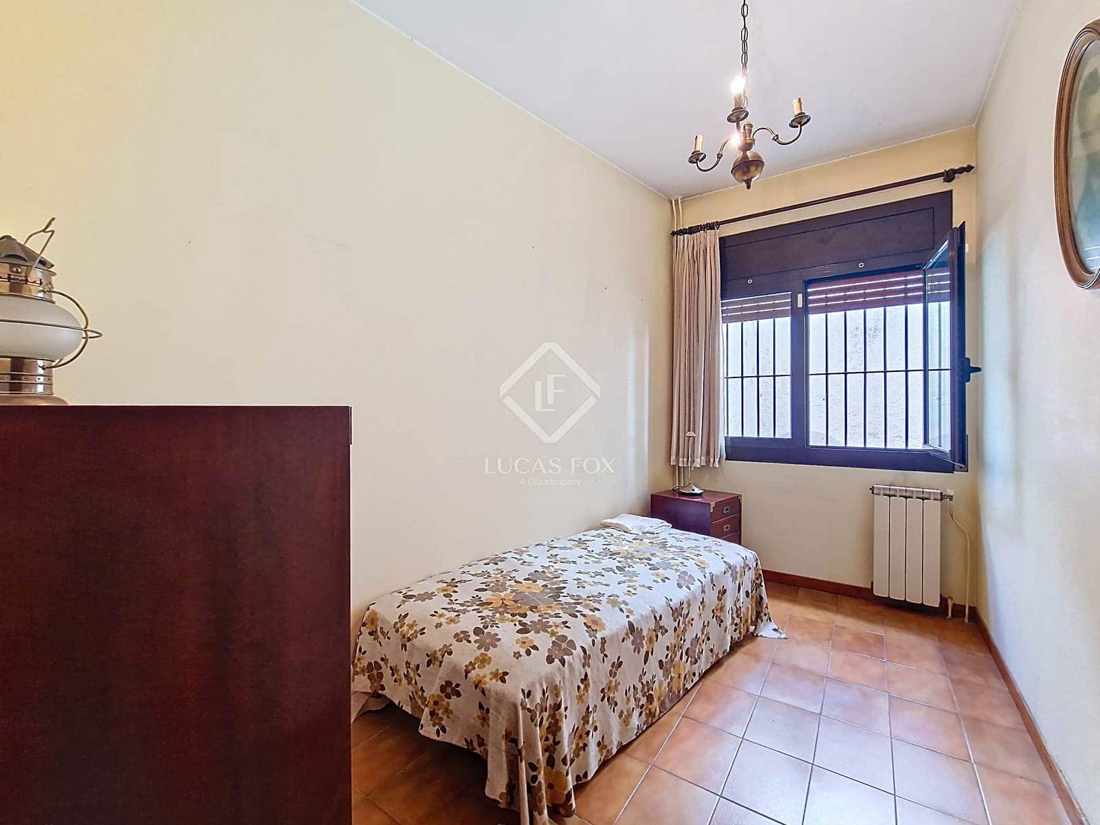 8 soveværelse Villa til salg i Vilanova i la Geltru med garage - € 1.090.000 (Ref: 9227733)