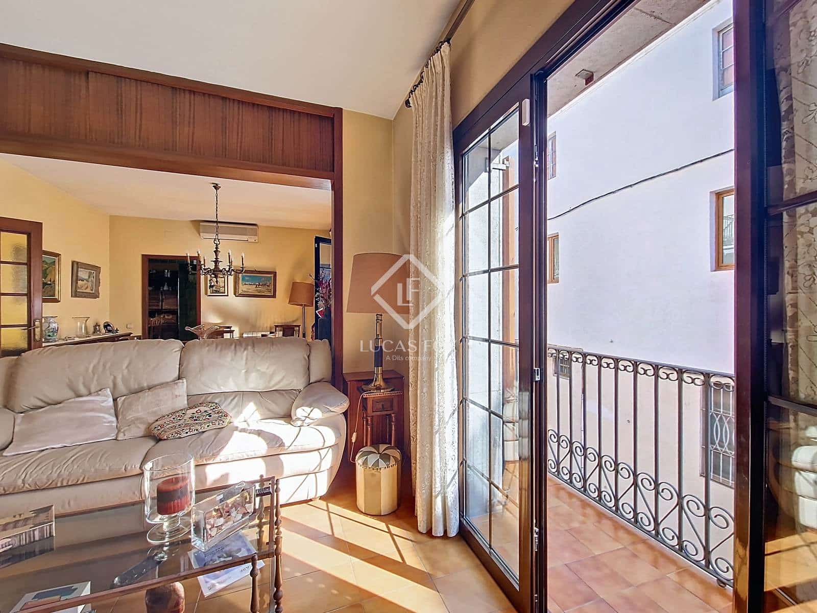 8 soveværelse Villa til salg i Vilanova i la Geltru med garage - € 1.090.000 (Ref: 9227733)