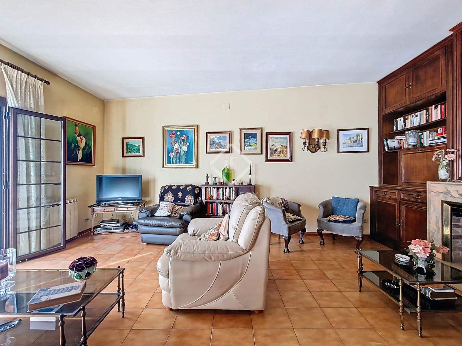 8 soveværelse Villa til salg i Vilanova i la Geltru med garage - € 1.090.000 (Ref: 9227733)