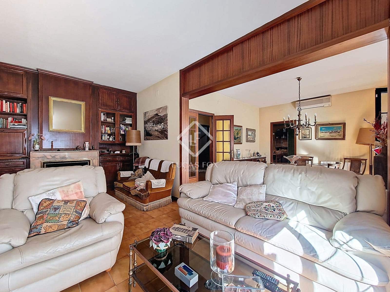 8 soveværelse Villa til salg i Vilanova i la Geltru med garage - € 1.090.000 (Ref: 9227733)