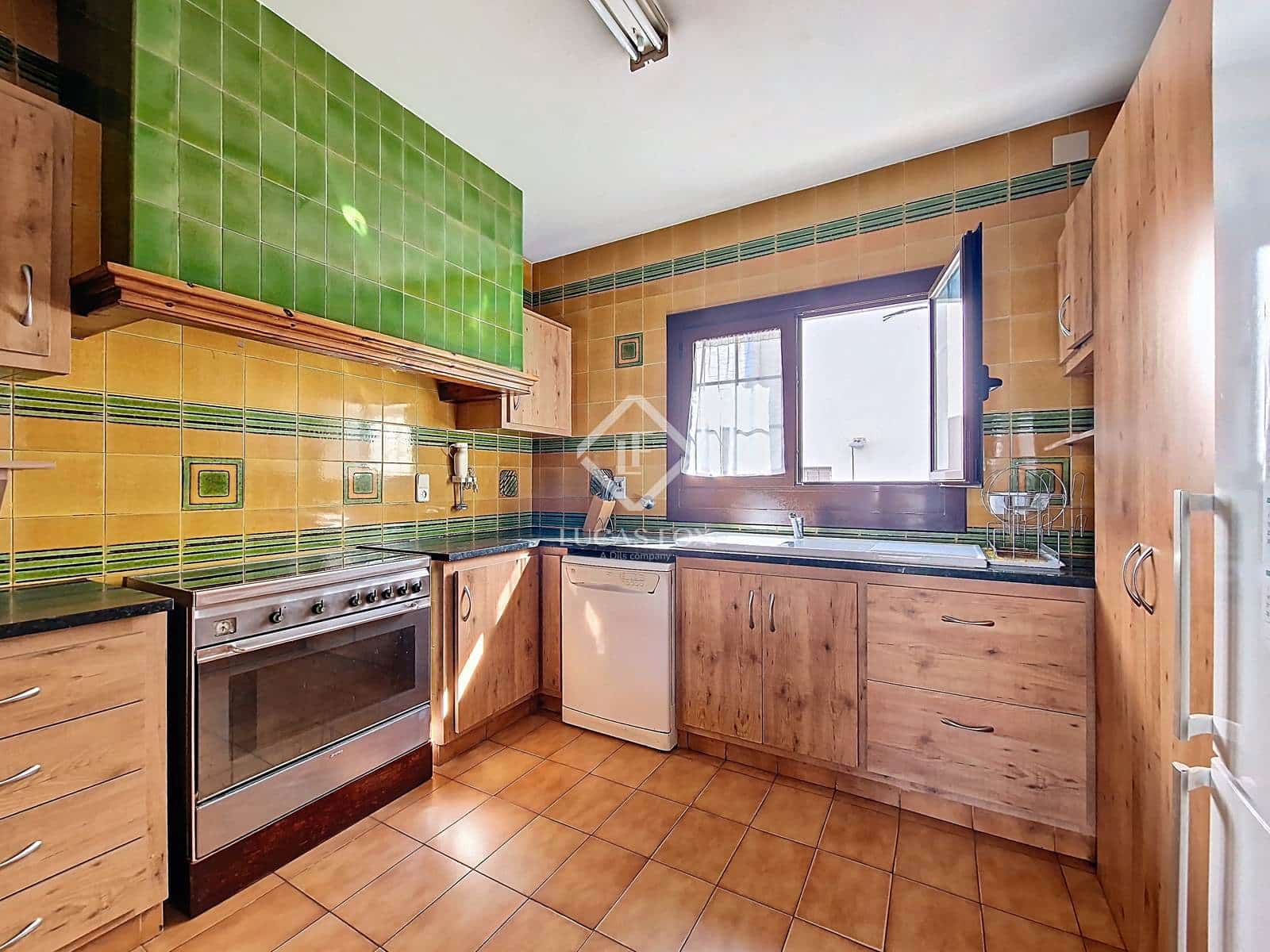 8 soveværelse Villa til salg i Vilanova i la Geltru med garage - € 1.090.000 (Ref: 9227733)