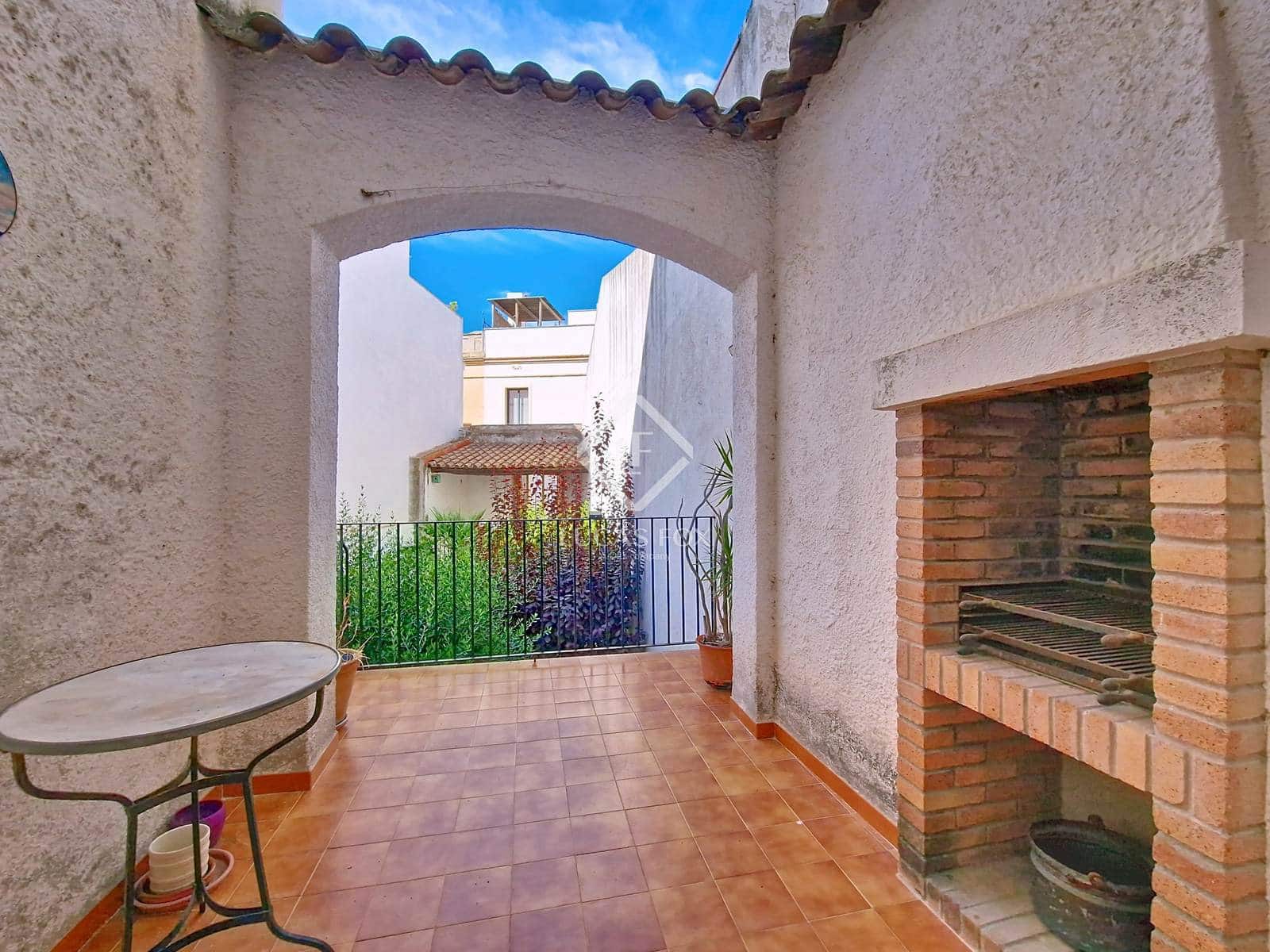 8 soveværelse Villa til salg i Vilanova i la Geltru med garage - € 1.090.000 (Ref: 9227733)