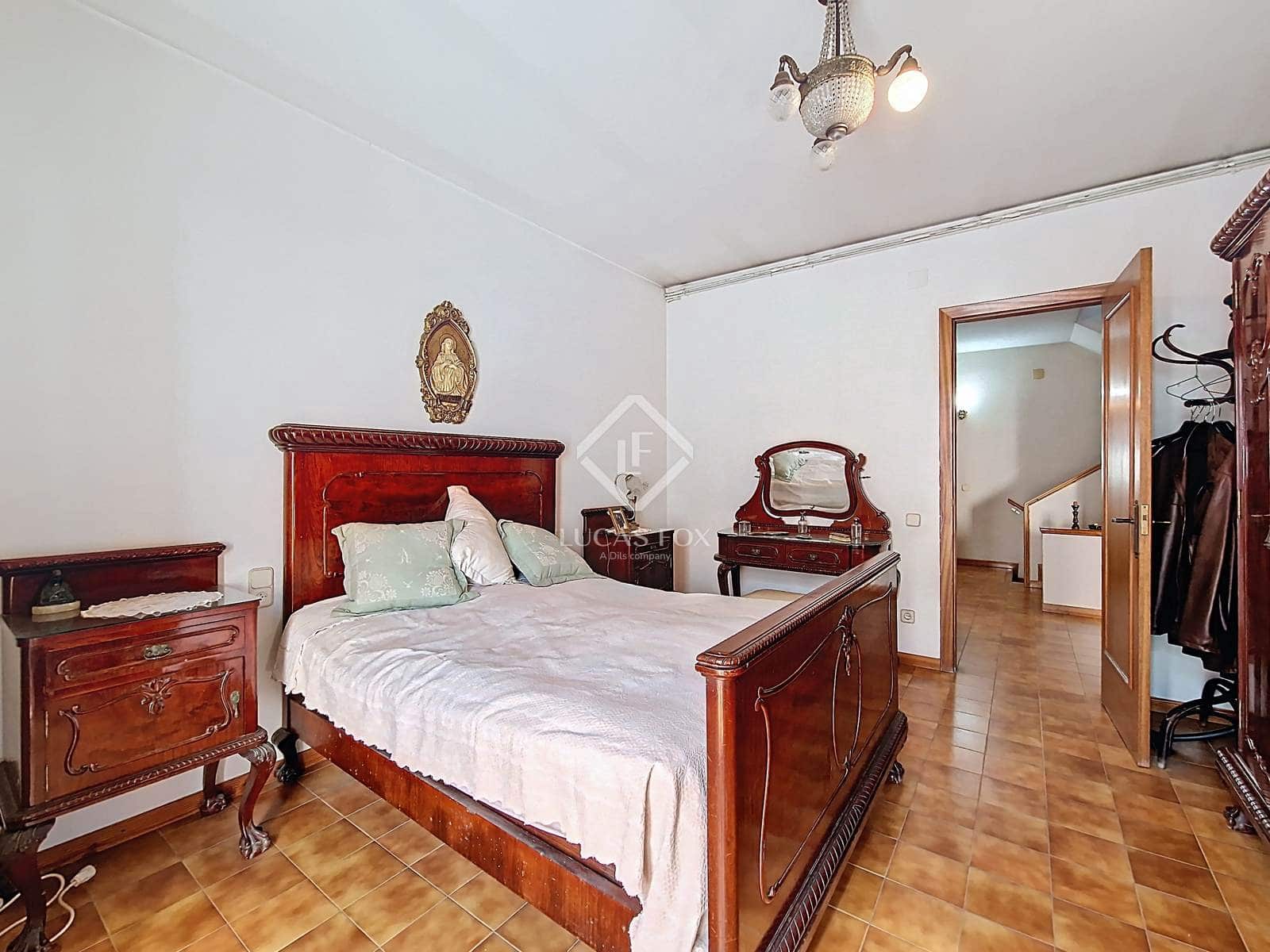 8 soveværelse Villa til salg i Vilanova i la Geltru med garage - € 1.090.000 (Ref: 9227733)