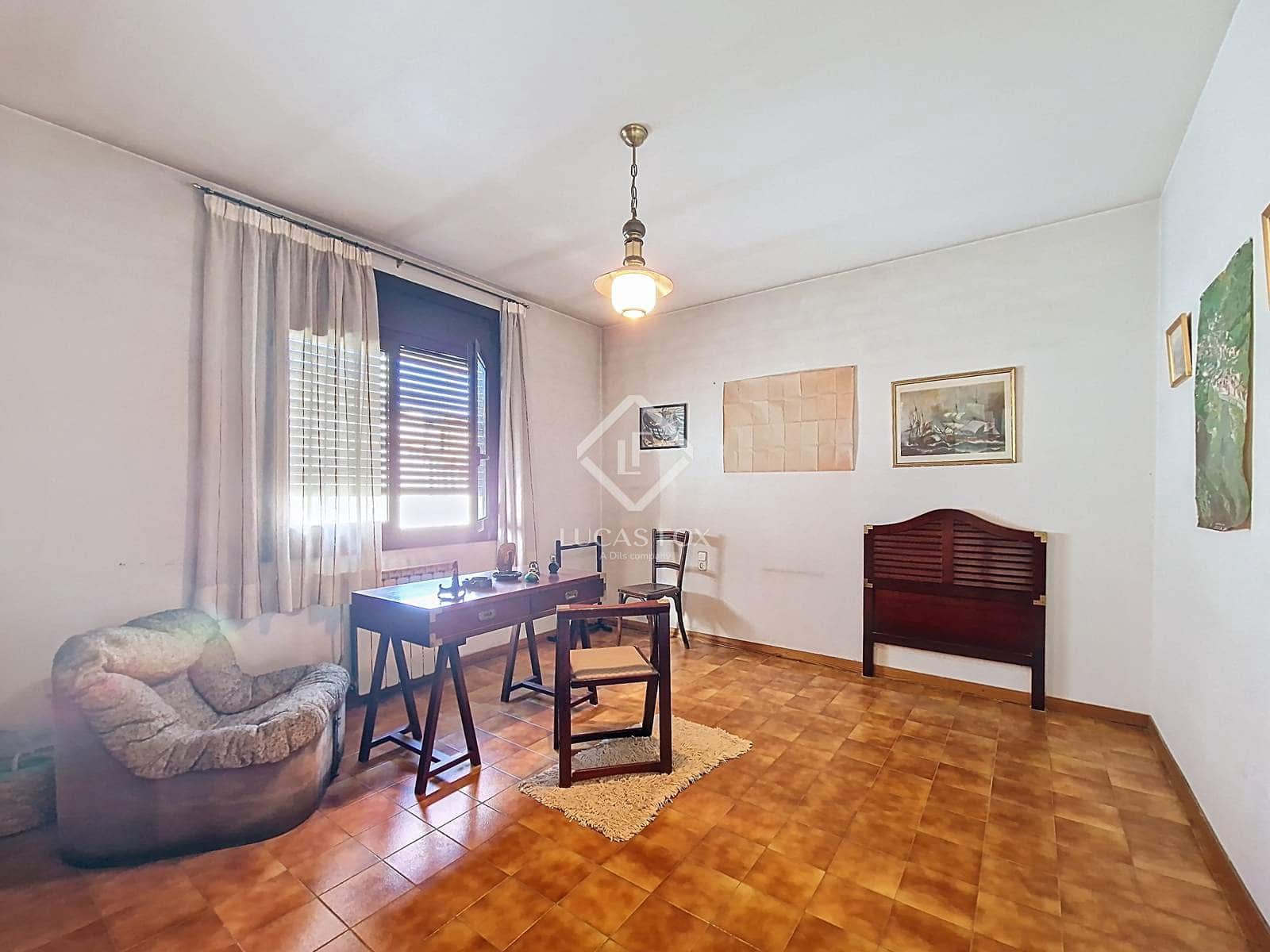 8 soveværelse Villa til salg i Vilanova i la Geltru med garage - € 1.090.000 (Ref: 9227733)