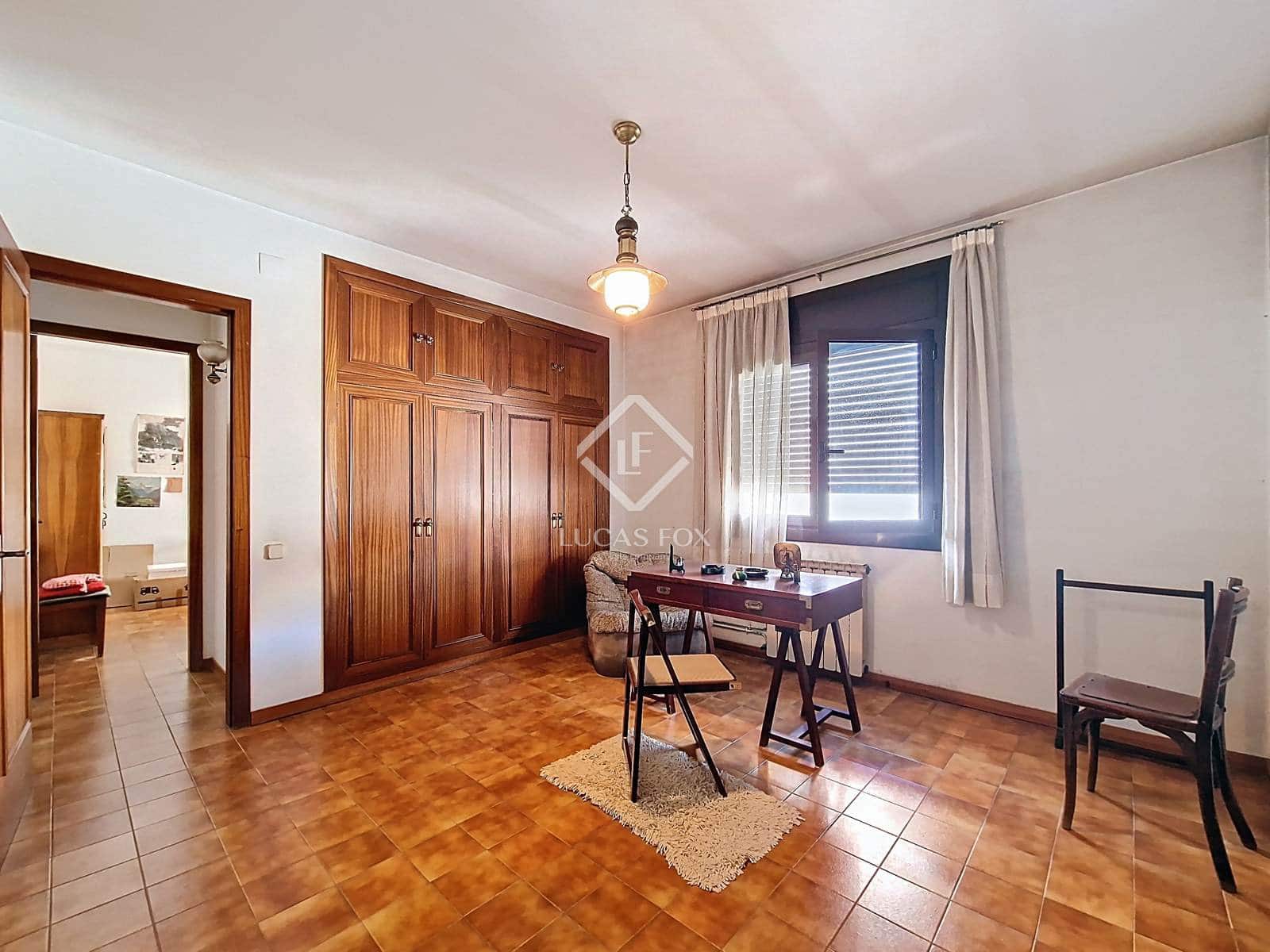 8 soveværelse Villa til salg i Vilanova i la Geltru med garage - € 1.090.000 (Ref: 9227733)